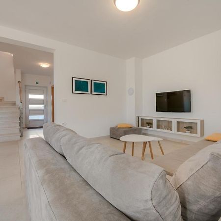 Villa Cera Πούλα Εξωτερικό φωτογραφία