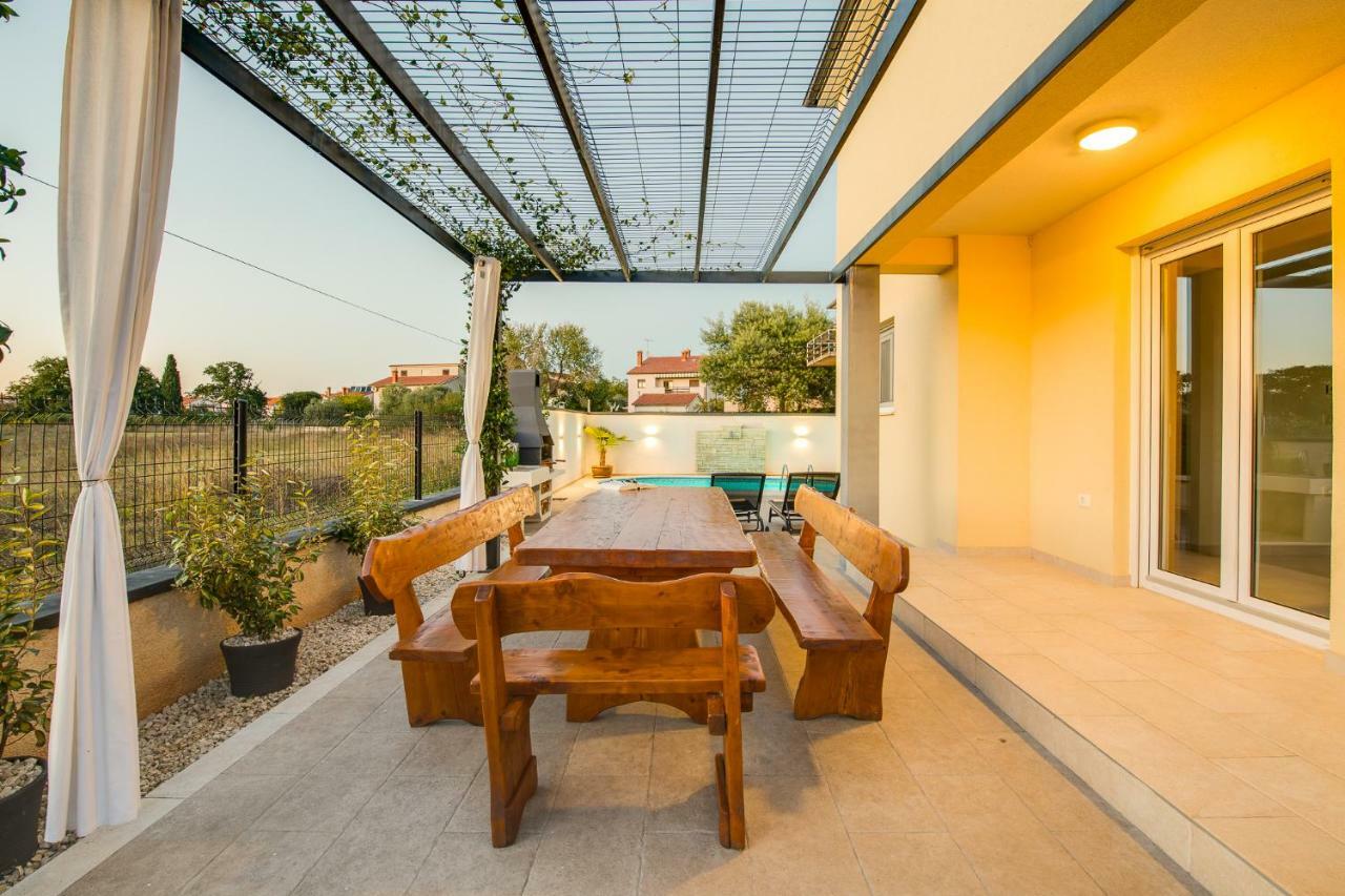 Villa Cera Πούλα Εξωτερικό φωτογραφία