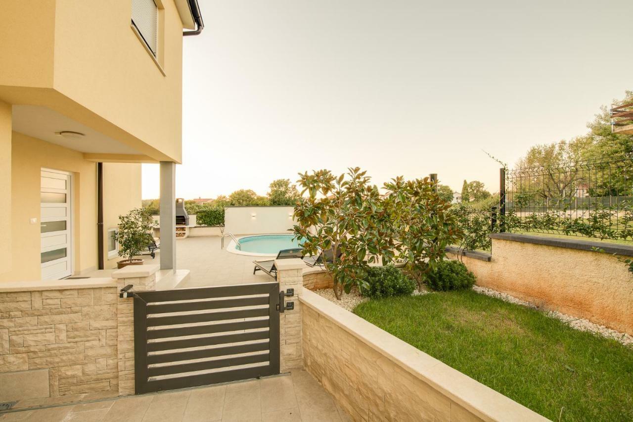 Villa Cera Πούλα Εξωτερικό φωτογραφία